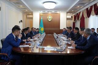 Аким Акмолинской области Марат Ахметжанов провёл встречу с председателем Совета директоров компании «Zijin Mining Group Co., Ltd.» Чэнь Цзинхэ