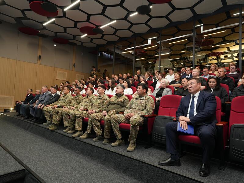 Мурат Муханов встретился с учеными-сейсмологами в Алматы