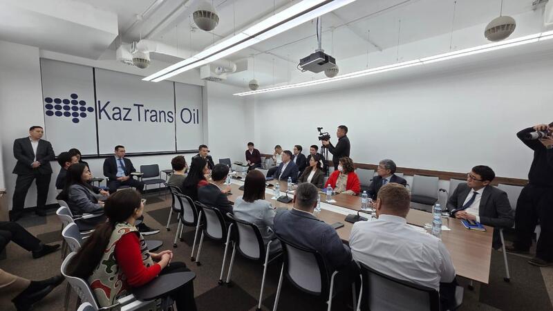 Финансовая и цифровая безопасность: столичным специалистам показали реальные схемы обмана