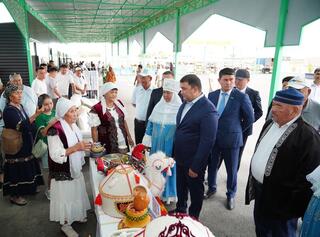 ТУРКЕСТАН: В САУРАНСКОМ РАЙОНЕ СТАРТОВАЛ СОЦИАЛЬНЫЙ ПРОЕКТ: ЖИТЕЛИ МОГУТ ПРОДАВАТЬ СВОЙ УРОЖАЙ