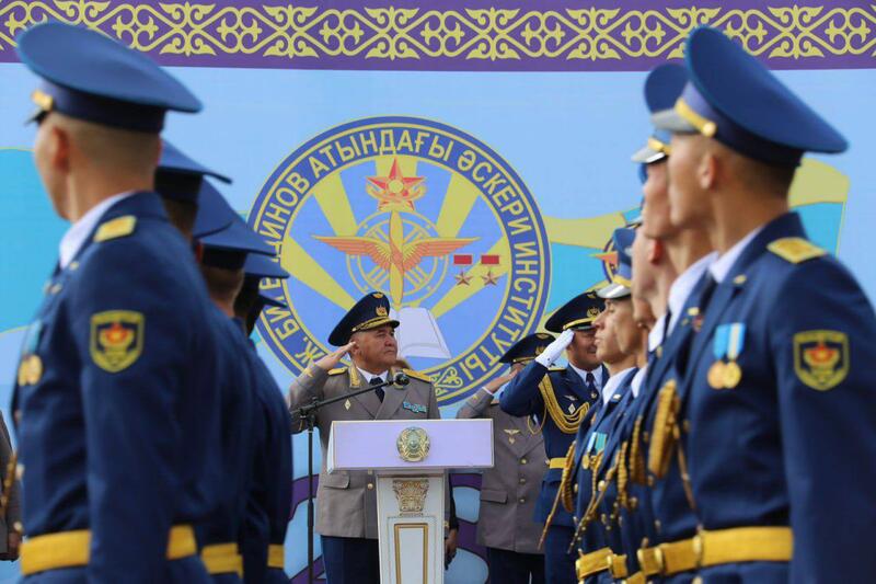 Выпускники института имени Талгата Бегельдинова торжественно получили дипломы