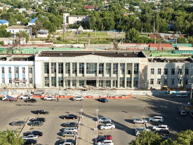 Ербол Карашукеев проверил ход строительства социальных и инфраструктурных объектов в Таразе