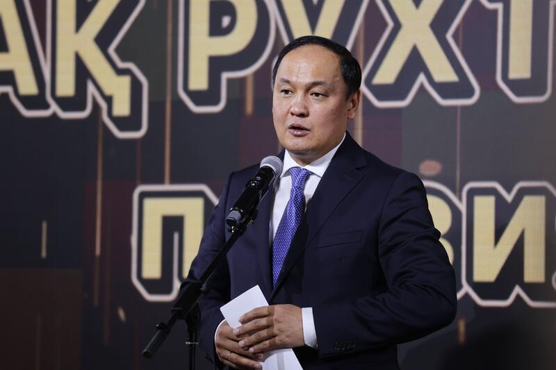 Ербол Карашукеев наградил победителей II республиканского литературного конкурса «Асқақ рухты Әулиеата»