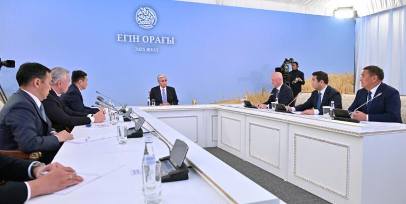 Президент Касым-Жомарт Токаев провел совещание по вопросу уборочной кампании