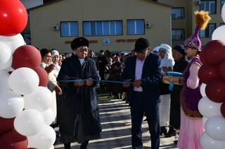 В Исатайском районе открылся Парк учителя