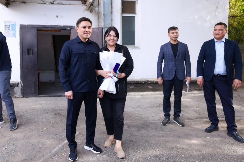 ЗЕЛЁНАЯ БАЛКА: ЕЩЁ ВОСЕМЬ СЕМЕЙ ПОЛУЧИЛИ НОВЫЕ КВАРТИРЫ