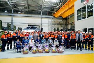 В Астане труженики тыла посетили отечественный завод по производству военной техники