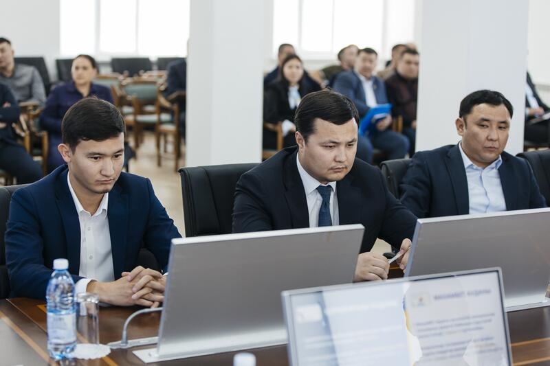 В Атырау состоялось совещание по вопросам развития пассажирских перевозок и расширения маршрутной сети