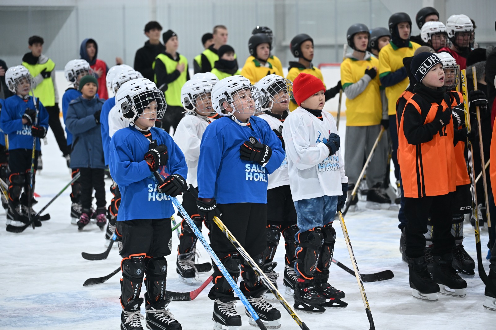 В Талдыкоргане прошёл открытый чемпионат по хоккею с шайбой среди подростков