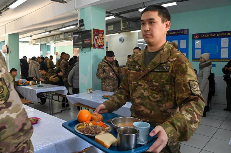 Шведский стол и национальная кухня: в Вооруженных Силах внедряют новые стандарты системы питания