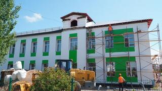 В Макинске ремонтируют школу и реализуют проект по 100% водообеспечению населения