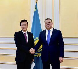 Министр иностранных дел Казахстана принял посла Китая