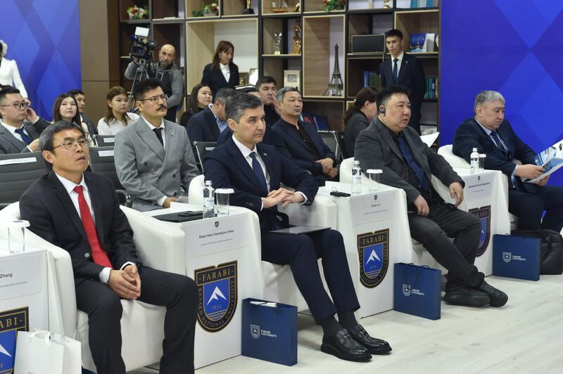 В КазНУ открылся Казахстанско-Сингапурский центр квантовых технологий