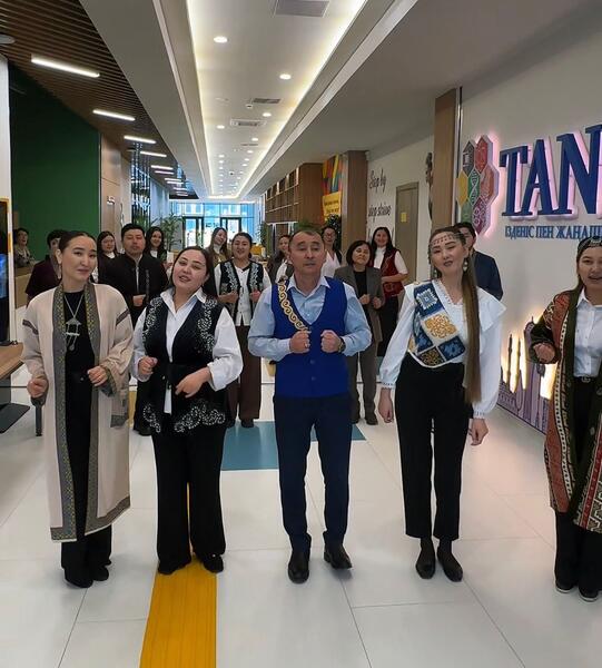 Столичные педагоги запустили новый тренд в честь Дня благодарности