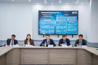 Вице-министр цифрового развития, инноваций и аэрокосмической промышленности РК Малик Олжабеков встретился с жителями Абайской области