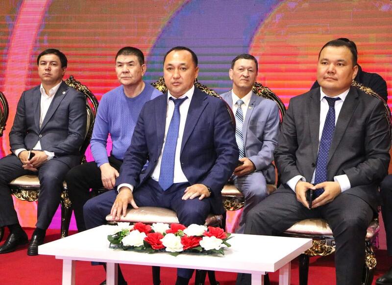 В ТУРКЕСТАНЕ СТАРТОВАЛ ЧЕМПИОНАТ СТРАНЫ СРЕДИ МАСТЕРОВ БОРЬБЫ