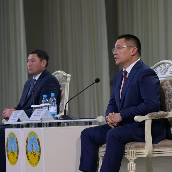 Аким Павлодарской области Асаин Байханов встретился с жителями Баянаульского района