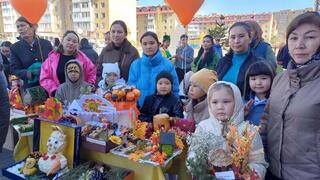 В школе Астаны провели праздник «Күзгі асар» с участием 1000 детей