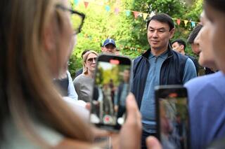 Аким Алматы Дархан Сатыбалды ознакомился с программой реновации ветхого жилья и проконтролировал строительство инфраструктуры в Ауэзовском районе