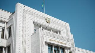 Конституционный Суд: добровольное согласие на условия трудового договора подтверждает реализацию права на свободу труда