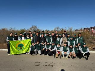 Осенняя кампания: Молодёжь высадила 50 саженцев тополей