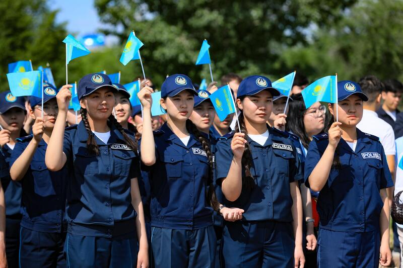 Глава региона принял участие в церемонии поднятия Государственного флага