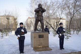 Памятник пожарному Аскару Забикулину открыли в Акмолинской области