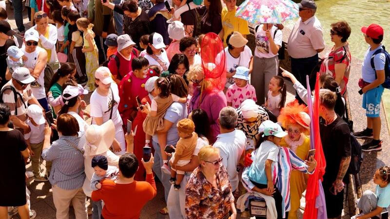 В Астане прошел парад клоунов с участием артистов из разных стран