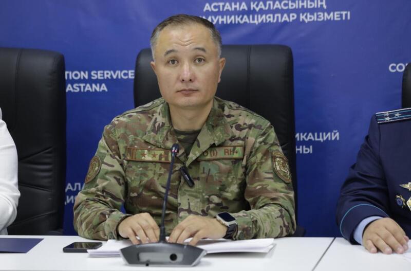 Инструктируют родителей, обходят дома: как в Астане предотвращают падения детей из окон