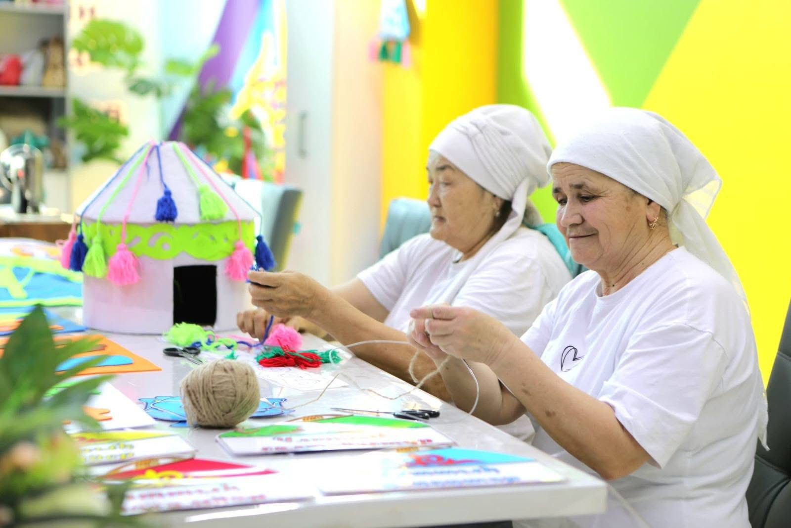 В ТУРКЕСТАНЕ ЦЕНТР АКТИВНОГО ДОЛГОЛЕТИЯ ОБСЛУЖИВАЕТ 5 000 ПЕНСИОНЕРОВ