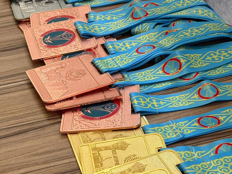 Инклюзивные «Веселые старты на льду» прошли в Астане