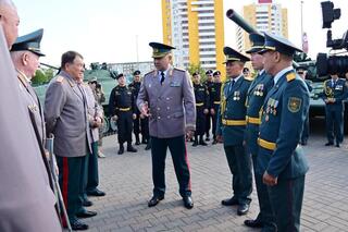 В Вооруженных силах отметили День танкиста