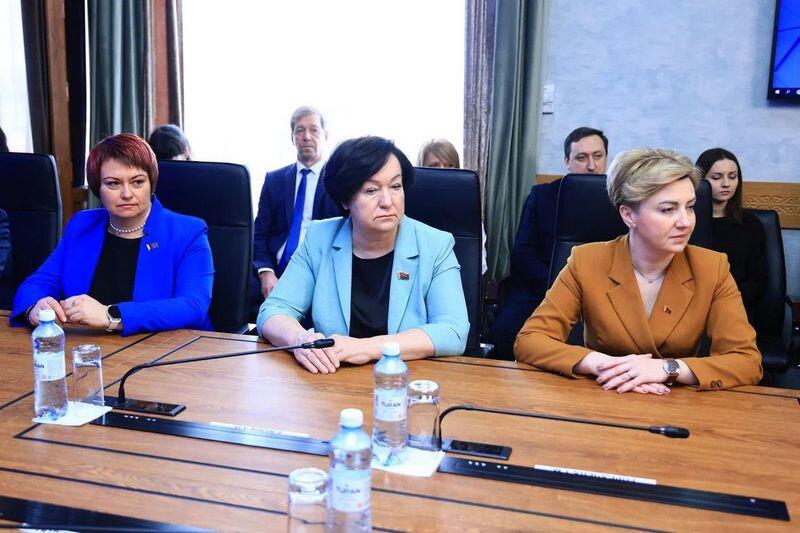 Ермаганбет Булекпаев встретился с делегацией Гомельской области