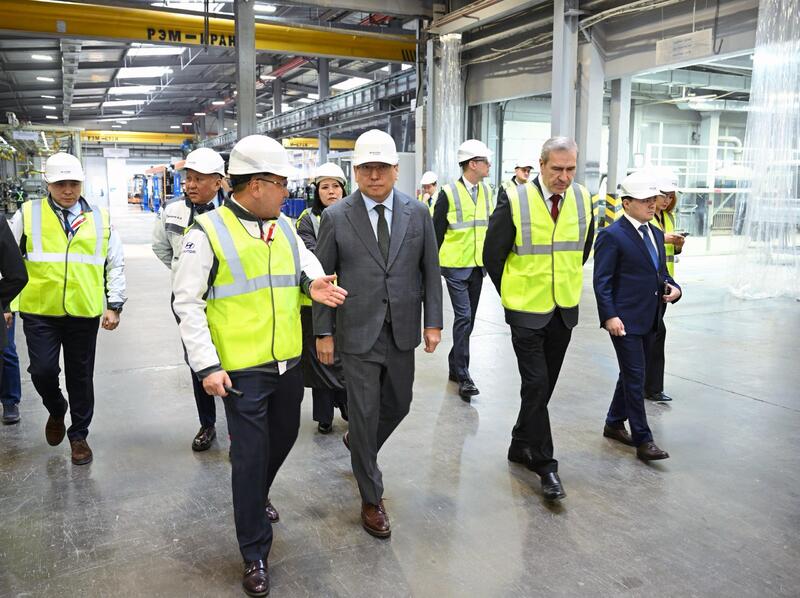 Ерболат Досаев ознакомился с результатами модернизации завода Hyundai Trans Almaty