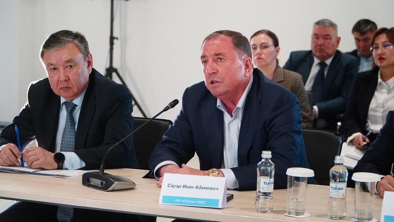 Серик Жумангарин обсудил с фермерами Акмолинской области развитие животноводства и переработки сельхозпродукции