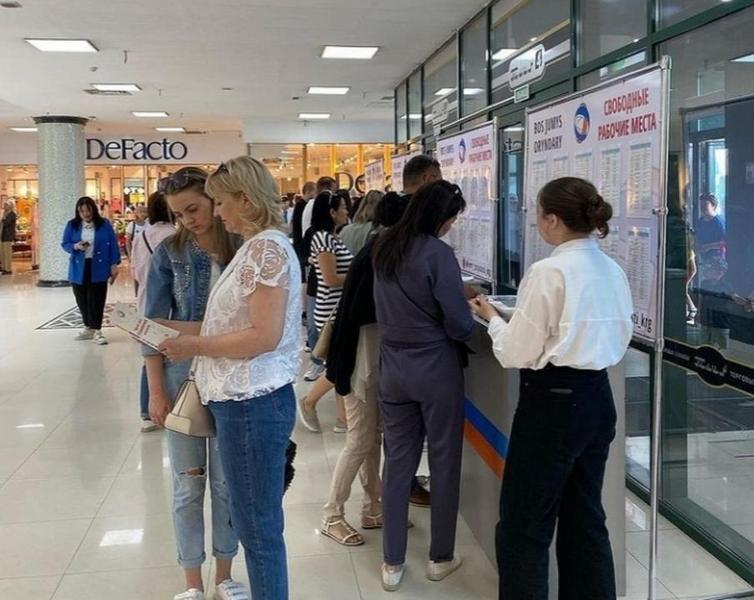 В Карагандинской области с начала года трудоустроили 13 тысяч человек