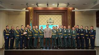 Спасателям МЧС вручены государственные награды в честь Дня защитника Отечества и Дня Победы