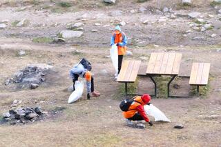 «Чистые горы: собери мусор получи бесплатный обед», необычную экоакцию приготовили для жителей и гостей Алматы