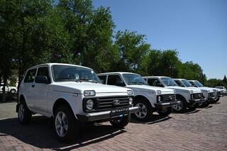 В области Жетісу в честь профессионального праздника ветеринарам вручили машины