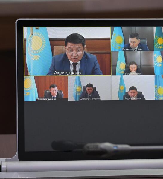 В Павлодарской области обсудили реализацию проектов по ремонту и строительству дорог в 2026 году