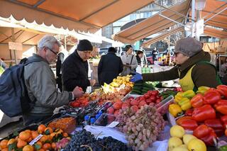 Ярмарки выходного дня в Ауэзовском и Бостандыкском районах переходят на трёхдневный формат работы