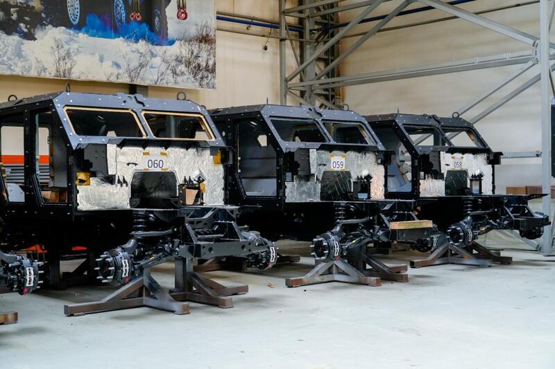 В Астане труженики тыла посетили отечественный завод по производству военной техники