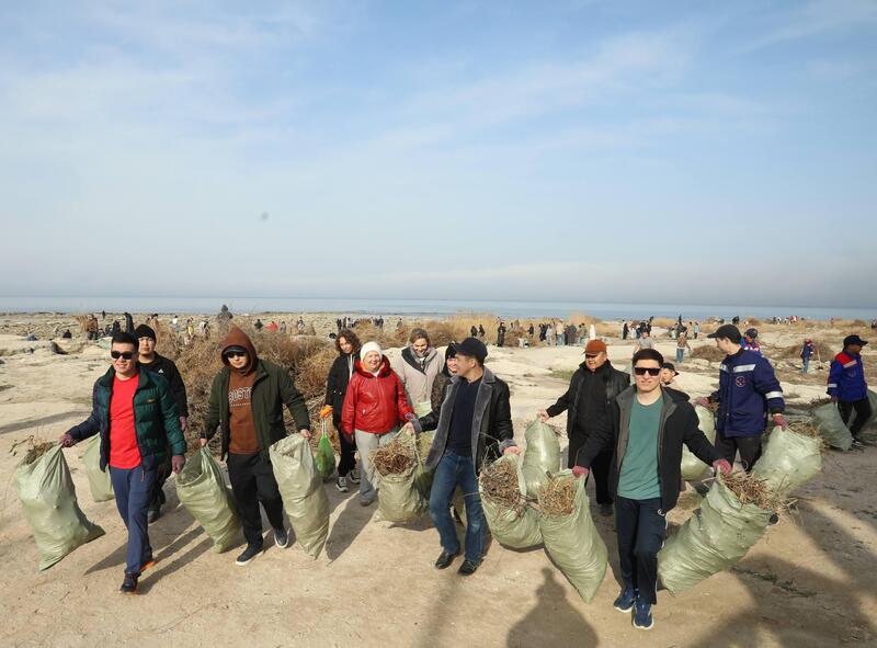 В Мангистауской области в рамках экологической акции «Тазару күні» прошёл масштабный субботник