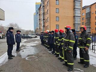 Пожарно-тактические учения по ликвидации условного пожара в многоквартирном жилом доме