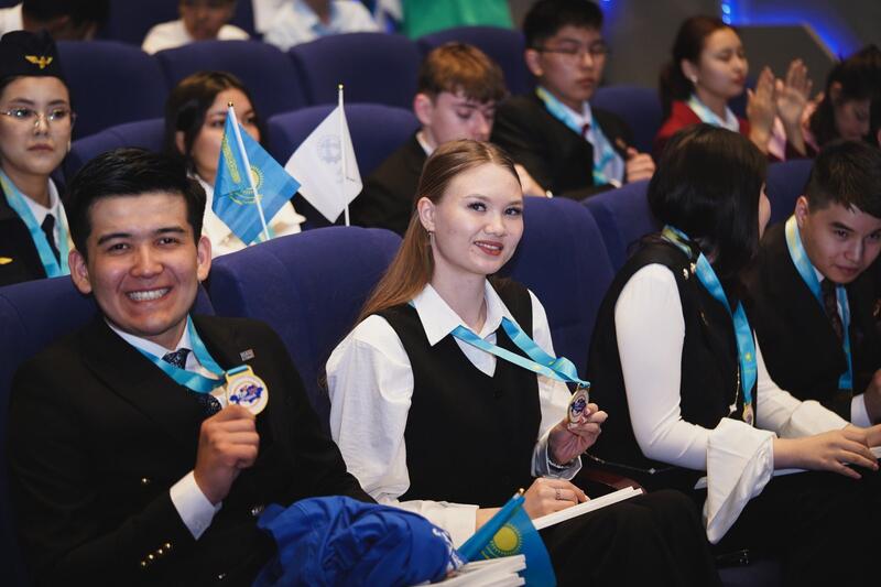 Определены 100 лучших студентов колледжей Казахстана