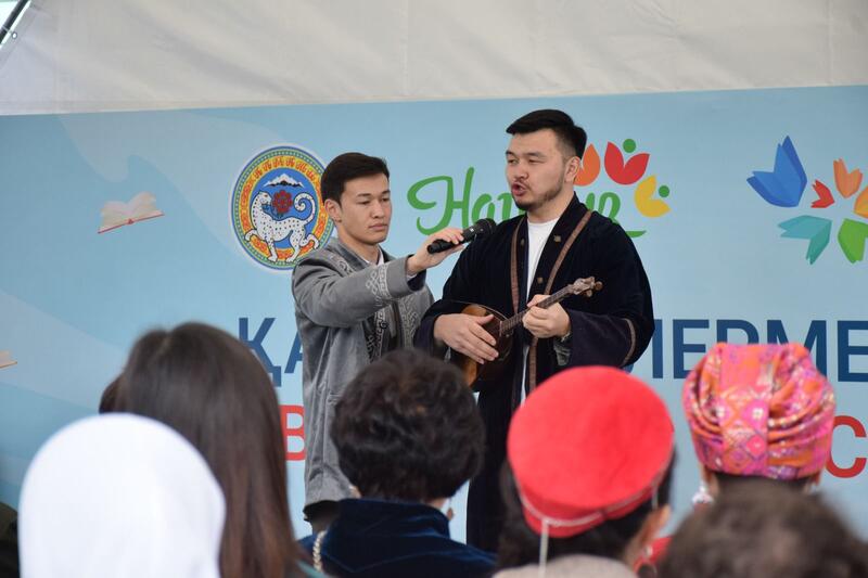 В Алматы прошел первый день книжного фестиваля KitapFest-2026