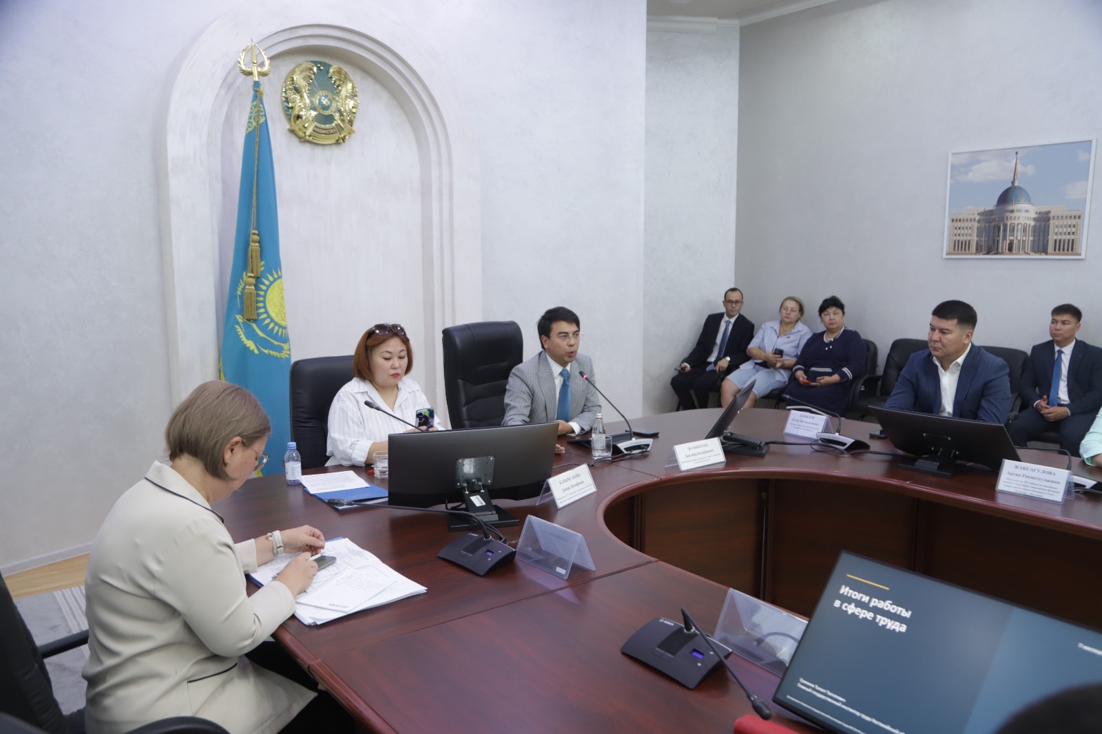 Вице-министр труда и социальной защиты населения РК представил в Костанайской области новые цифровые решения в сфере занятости и социальной поддержки