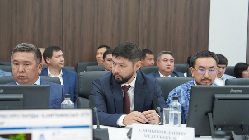 Айдарбек Сапаров обсудил с СХТП Алматинской области развитие АПК и меры государственной поддержки