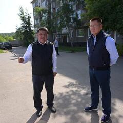 Аким области Асаин Байханов вновь с рабочим визитом посетил город Аксу — наиболее пострадавший после разрушительного урагана