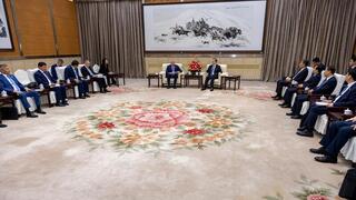 Через Казахстан проходит 85% сухопутных грузоперевозок из Китая в Европу: Серик Жумангарин провел переговоры с вице-премьером КНР